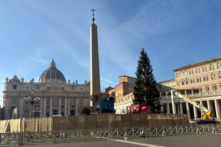 Vatican to Unveil Nativity Scene, Light Up Christmas Tree on Dec. 15
