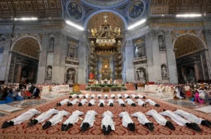 A Return to Tradition on Holy Thursday: Pope Leo XIV to Wash the Feet of 12 Priests