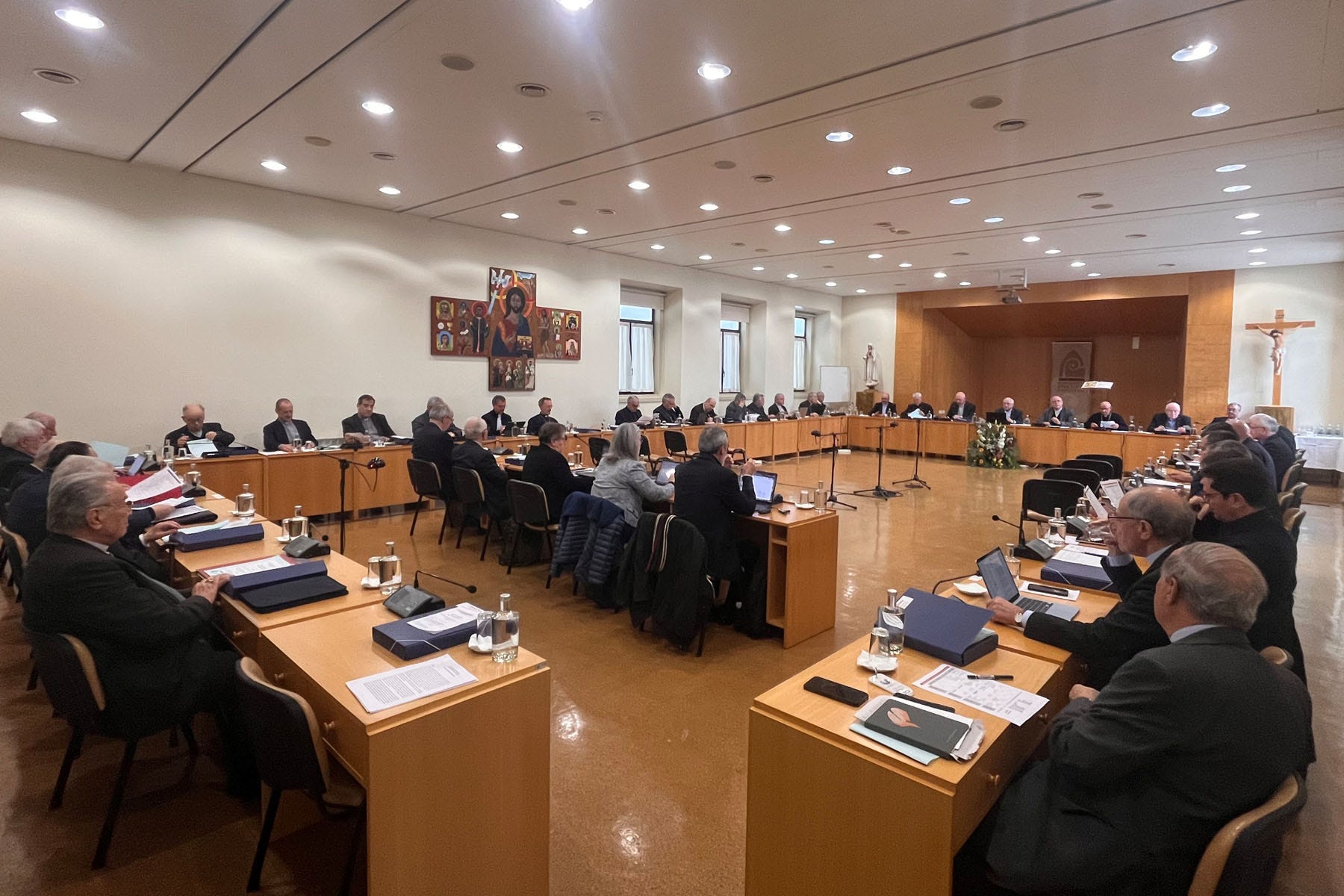 Portuguese abuse survivors blast bishops’ decision to cut compensation