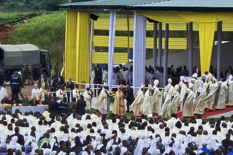Pope Leo XIV in Cameroon Says ‘the Time Has Come’ to Rebuild Peace