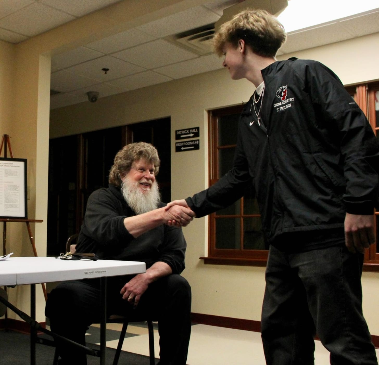 Santa walks into an Irish pub