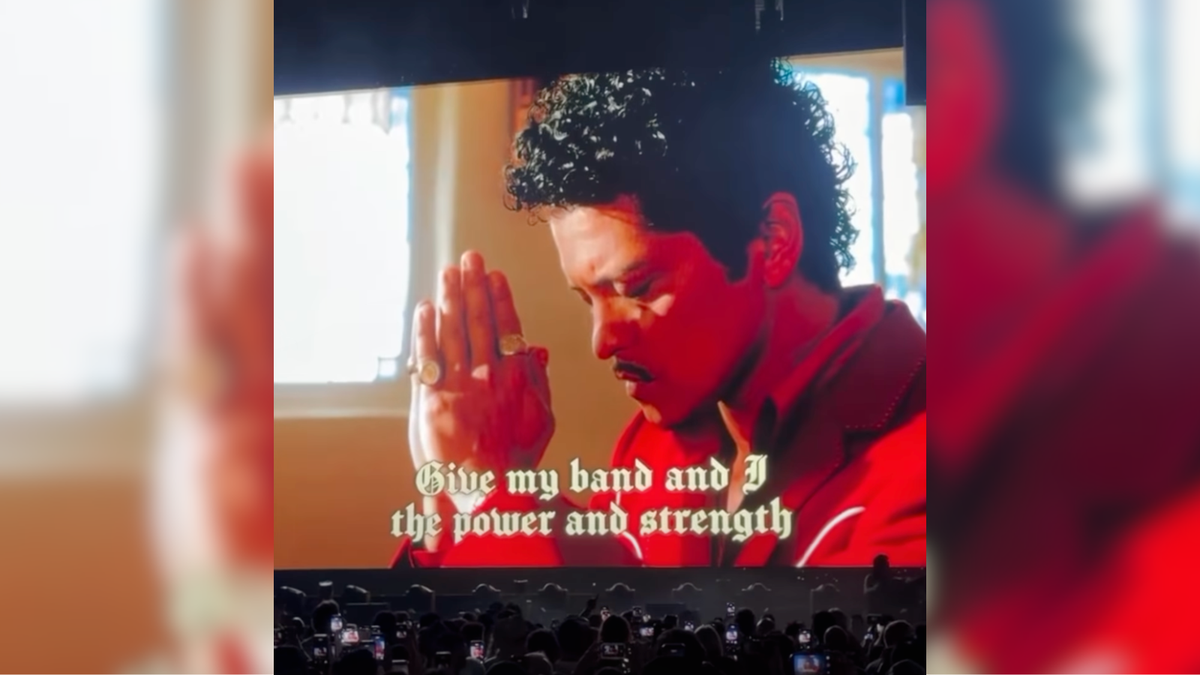 Bruno Mars Opens Show Asking for God’s Protection on Audience, Ends with Sign of the Cross