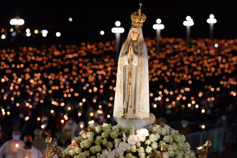 Watch on EWTN: Our Lady of Fatima Candlelight Procession and Feast-Day Masses