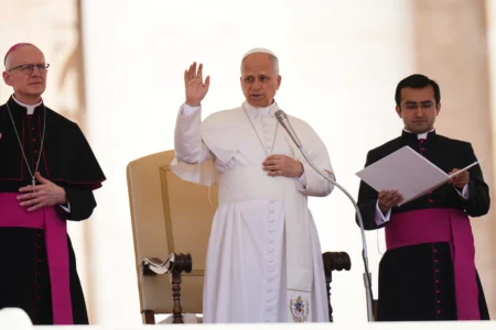 Pope Leo XIV encourages wealthy US Catholics to keep donating