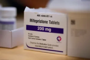 Appeals court temporarily halts mail-order delivery of abortion pill