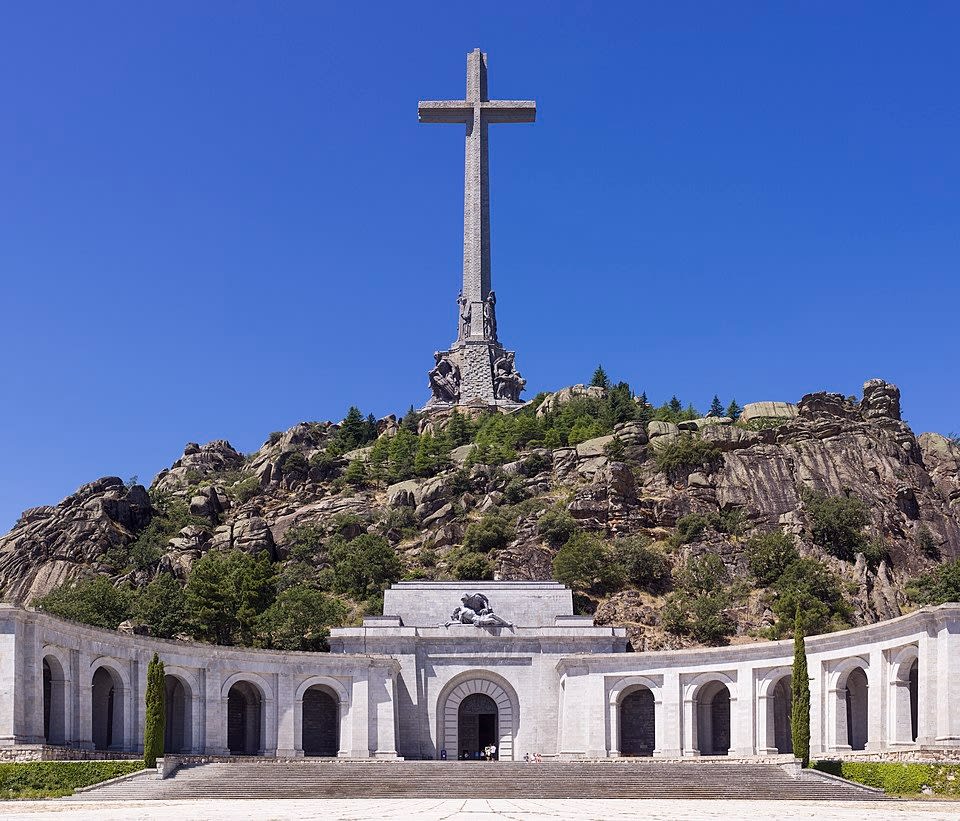 Ahead of Leo visit to Spain, monument remains controversial