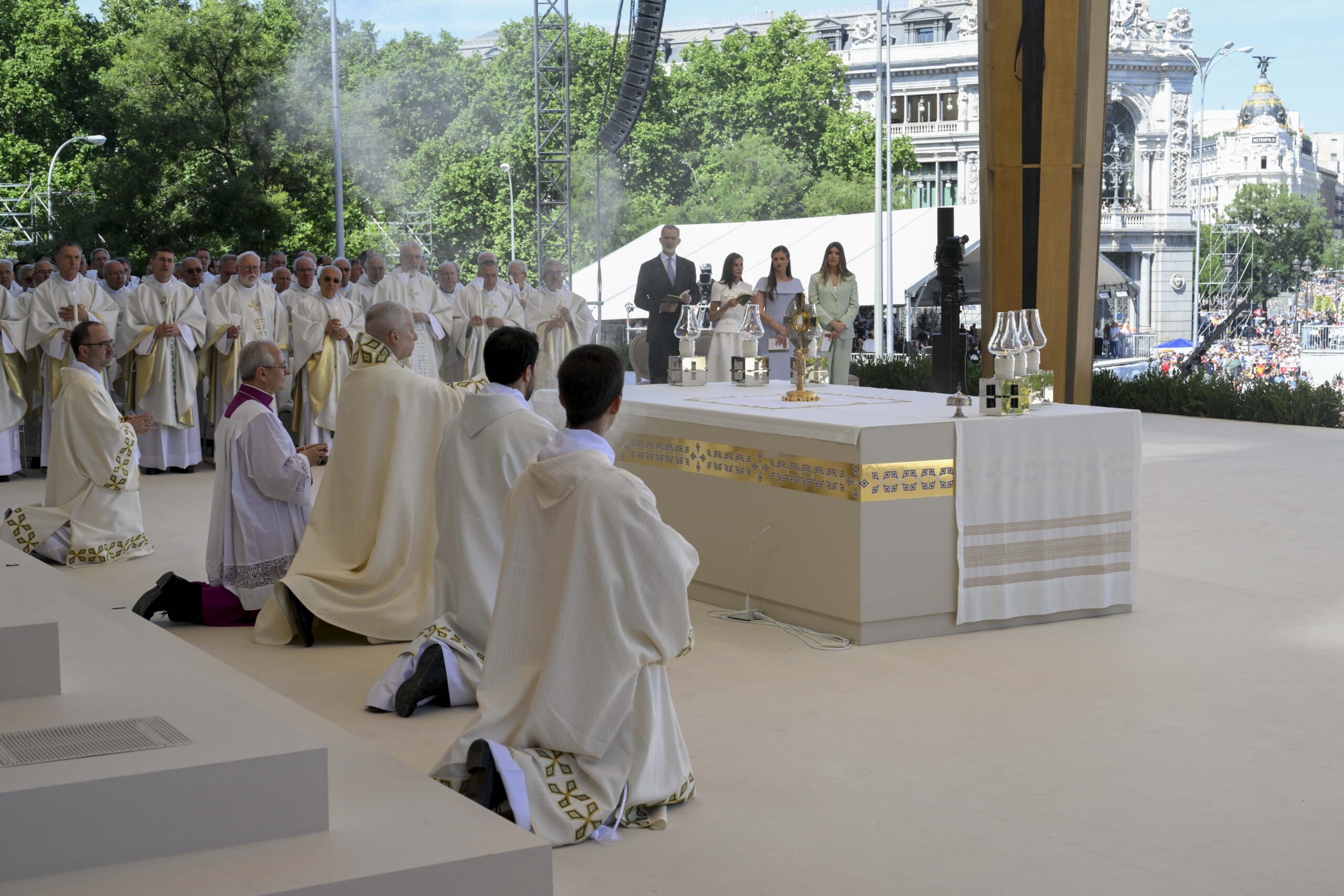 PHOTOS: Pope Leo XIV Meets Lawmakers, Visits Historic Catholic Sites in Madrid, Barcelona