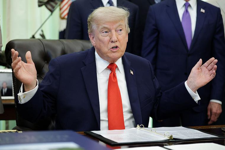 Trump Announces Peace Deal With Iran, Ending Hostilities