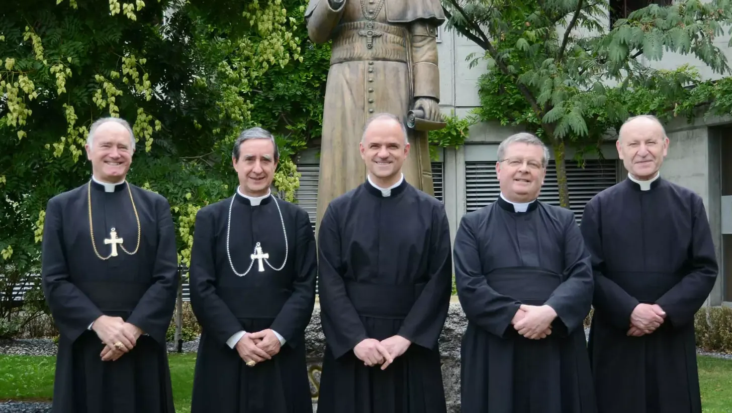 SSPX issues open letter to Pope Leo XIV and the College of Cardinals