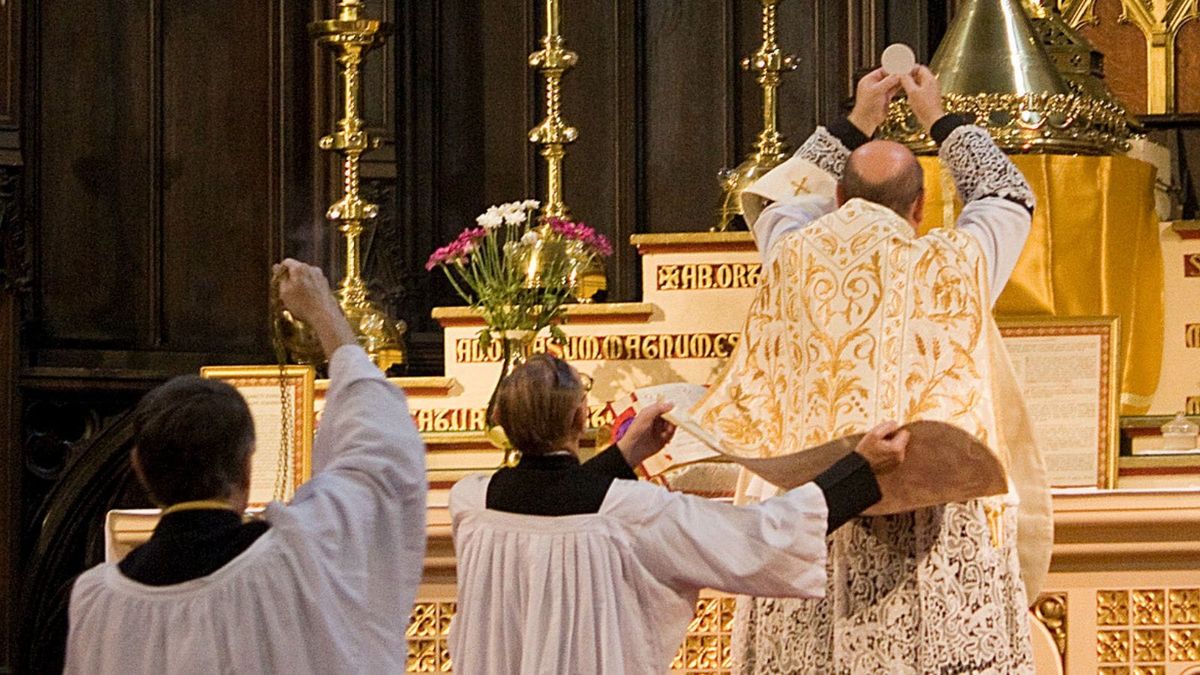 ‘It Was the Silence’: How This Catholic Discovered the Breathtaking Beauty of the Traditional Latin Mass