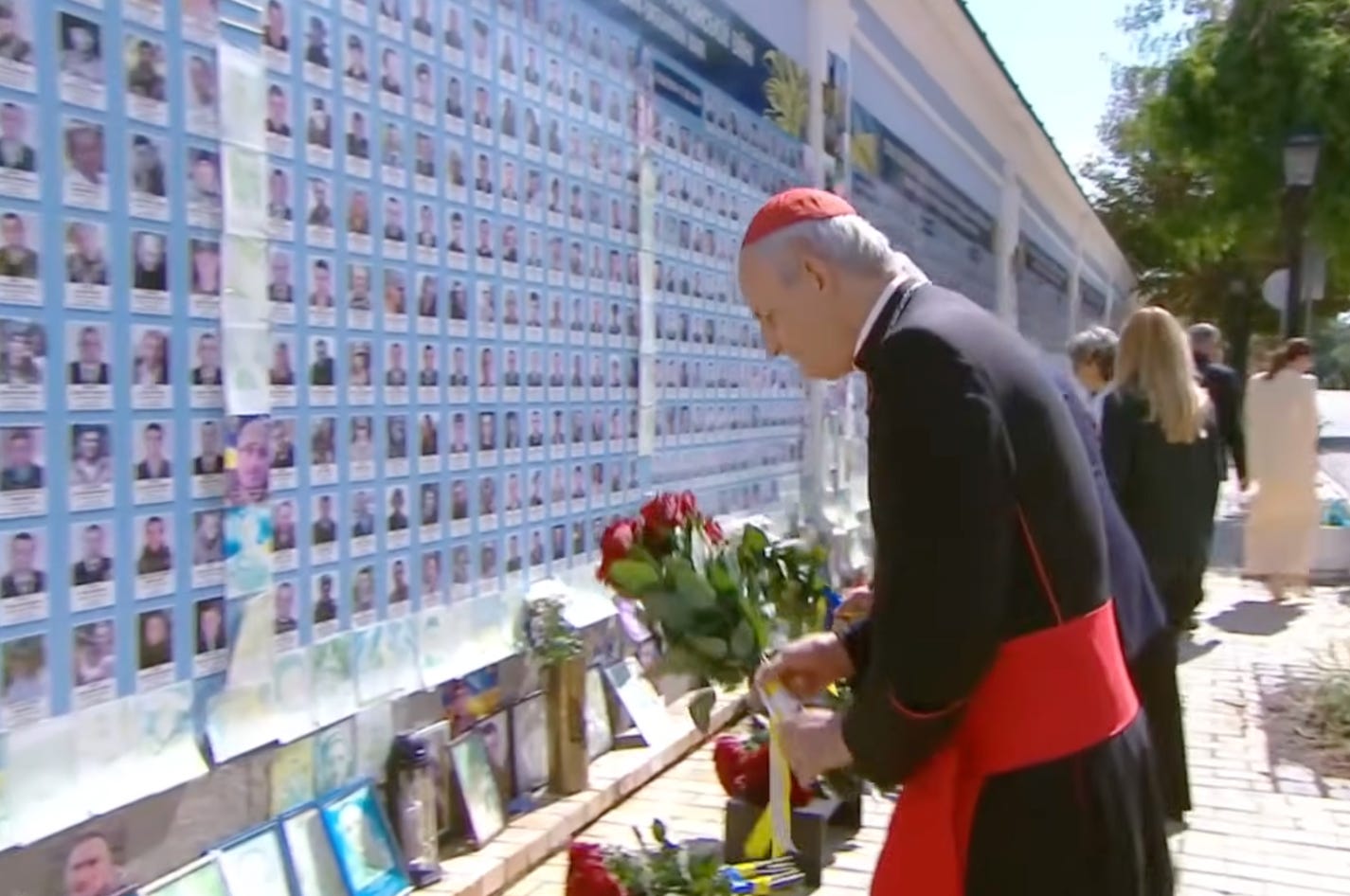 Why did Cardinal Zuppi return to Ukraine?