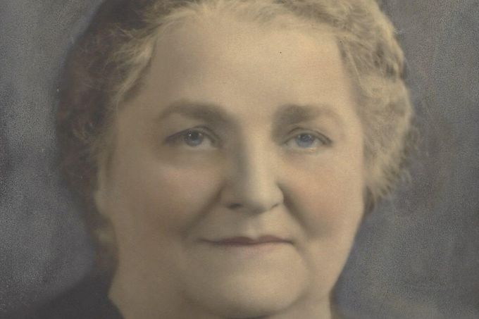 Before Mother Angelica Built EWTN, She Found Healing Through Rhoda Wise’s Prayers