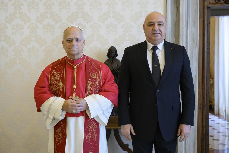 Pope Leo Meets Lebanese President; Security Issues at Center of Talks