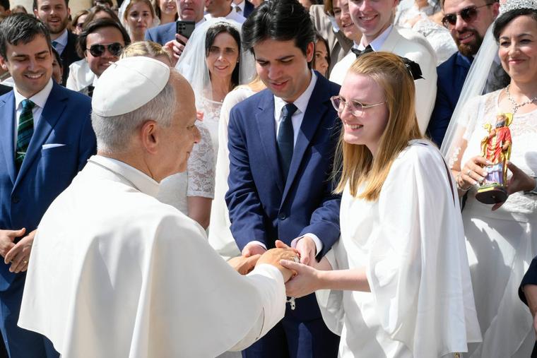 Love Is Not a Feeling But a Decision, Pope Leo XIV Tells Couples
