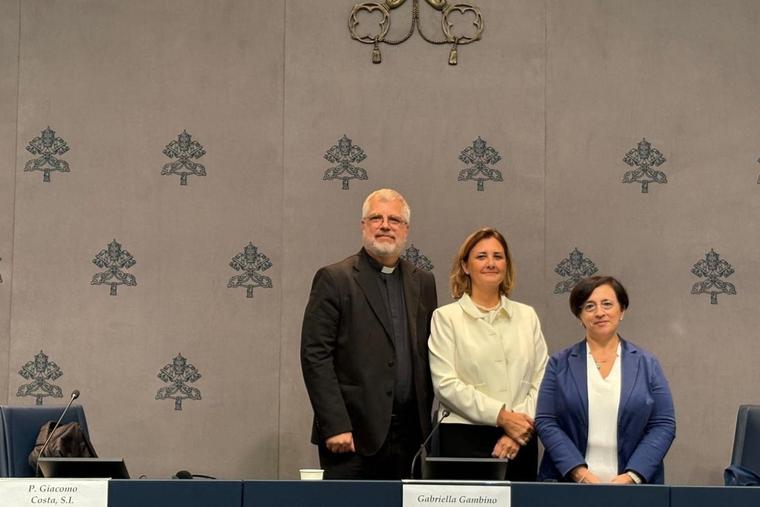 10 Years After Amoris Laetitia, Bishops to Discuss Challenges of Families at the Vatican