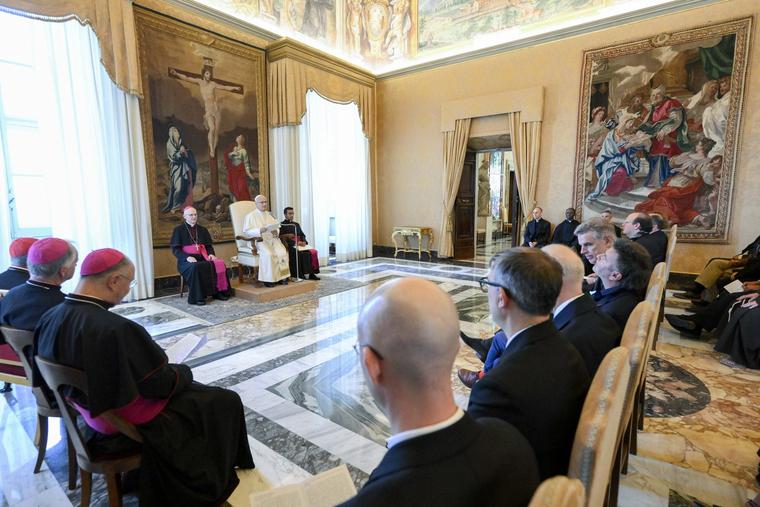 Pope Leo on AI Art: Beyond Aesthetics, ‘There Is an Ontological Difference’