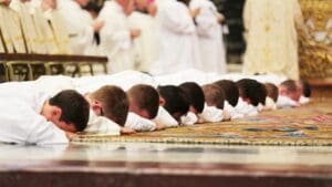 For the first time in five years, the number of priests worldwide rose