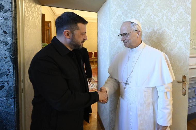Pope Leo XIV Speaks With Zelenskyy About Humanitarian Ceasefire in Ukraine
